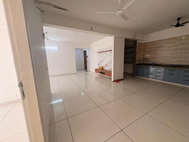 4 BHK Apartment in Vastrapur for rent Ahmedabad. The reference number is 19972672