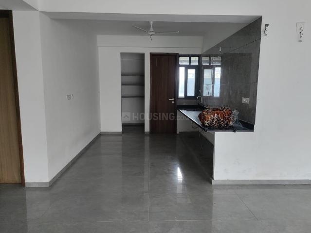 4 BHK Apartment in Vastrapur for rent Ahmedabad. The reference number is 20025155