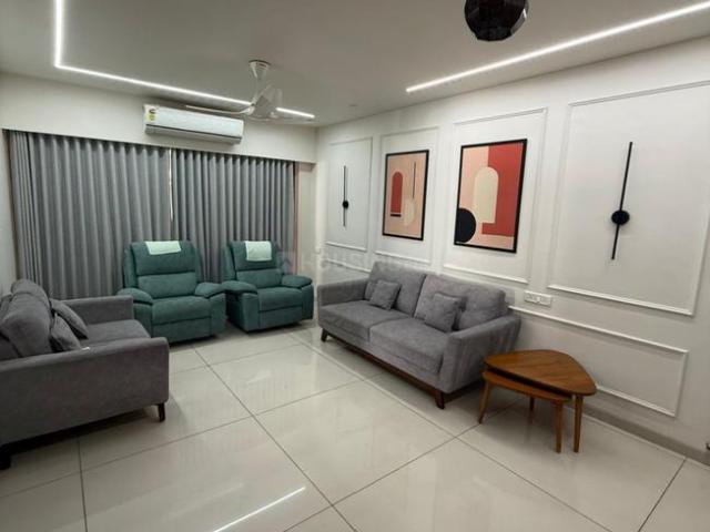 4 BHK Apartment in Vastrapur for rent Ahmedabad. The reference number is 20599659
