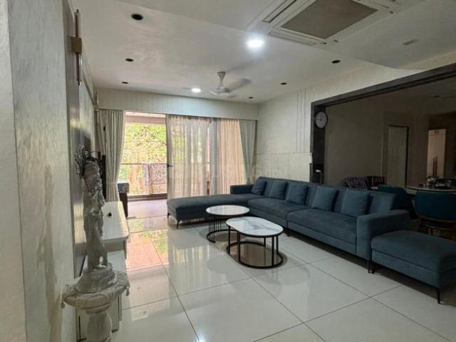 4 BHK Apartment in Vastrapur for resale Ahmedabad. The reference number is 20332990