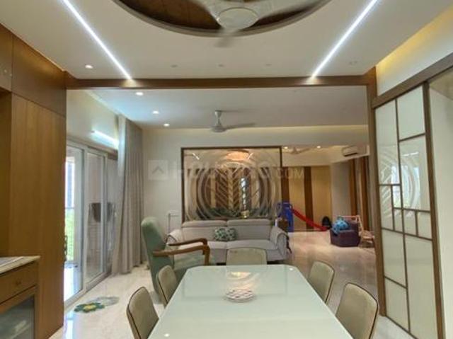 4 BHK Apartment in Vastrapur for resale Ahmedabad. The reference number is 20364808