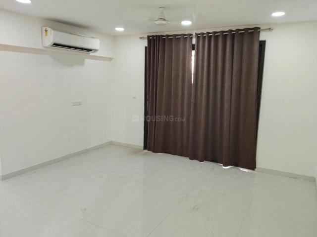 4 BHK Apartment in Vesu for rent Surat. The reference number is 17595334