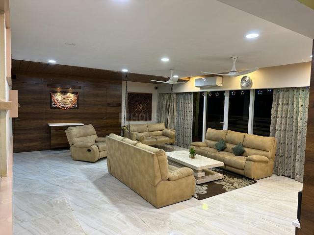 4 BHK Apartment in Vesu for rent Surat. The reference number is 19506873