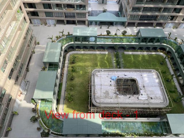 4 BHK Apartment in Vesu for resale Surat. The reference number is 20962584