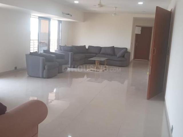 4 BHK Apartment in Vile Parle West for rent Mumbai. The reference number is 19045001
