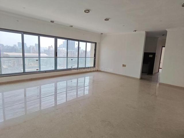 4 BHK Apartment in Vile Parle West for rent Mumbai. The reference number is 19737481