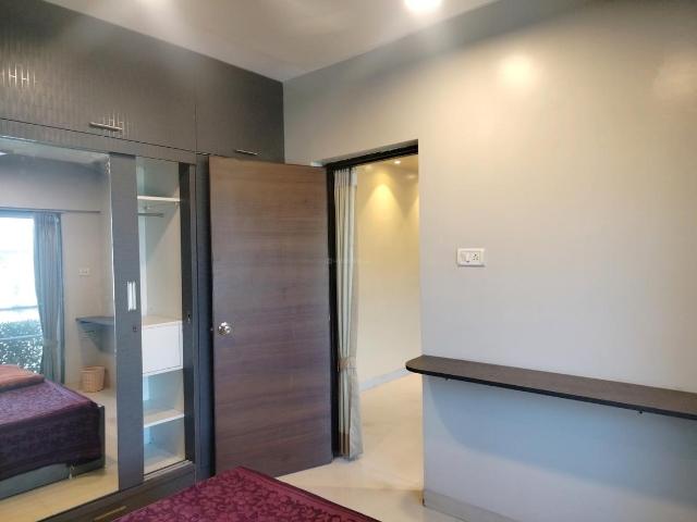 4 BHK Apartment in Vile Parle East for resale Mumbai. The reference number is 19371054
