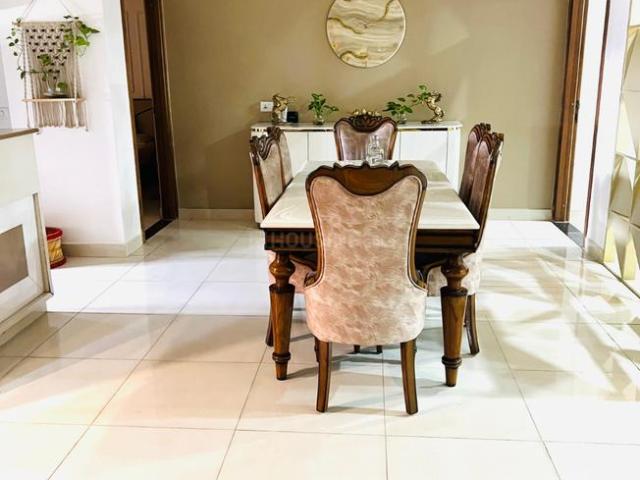 4 BHK Apartment in Vrindavan Yojana for rent Lucknow. The reference number is 20653816