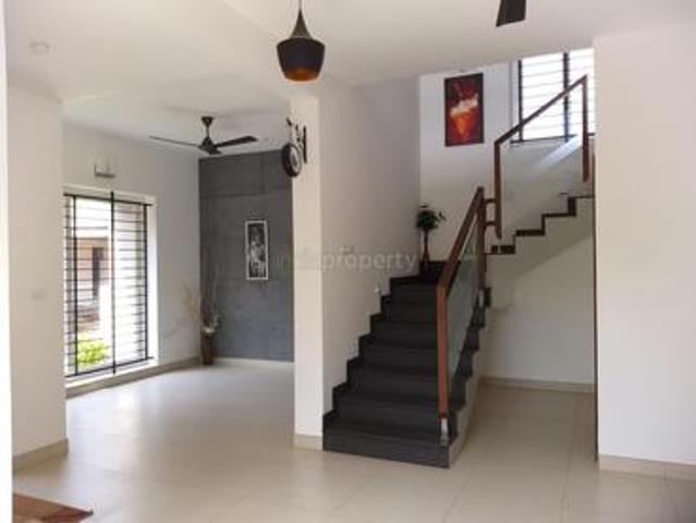 4 BHK | Builtup Area: 2050 Sq. Ft & Plot Area: 5 Cents for 1.5 Cr | House/villa in Amala Nagar, Thrissur | Facing: East | Posted by REAL WIN Properties Pvt Ltd IP7040 SKU 1