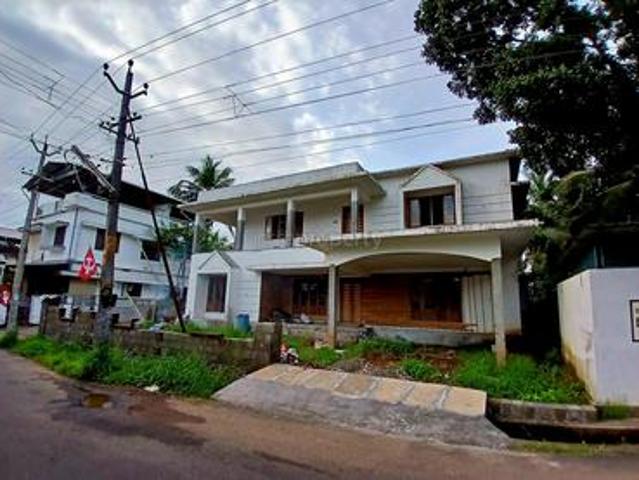 4 BHK | Builtup Area: 3500 Sq. Ft & Plot Area: 8.5 Cents for 1.75 Cr | House/villa in Thiroor, Thrissur | Facing: East | Posted by REAL WIN Properties Pvt Ltd IP7057 SKU 1