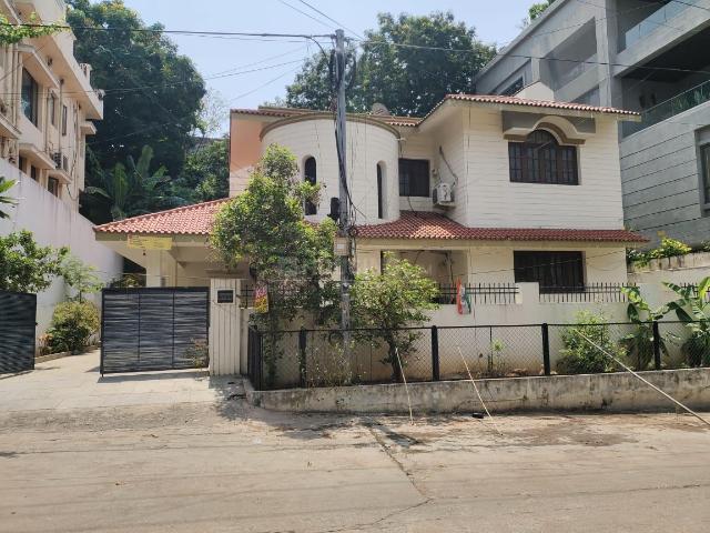 4 BHK Duplex in Banjara Hills for resale Hyderabad. The reference number is 18369535