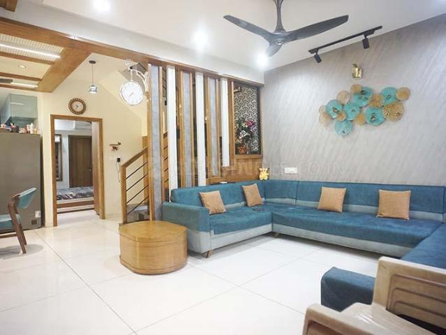 4 BHK Duplex in GIDC Naroda for resale Ahmedabad. The reference number is 19212309