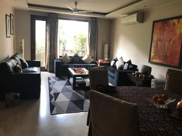 4 BHK Duplex in Defence Colony for resale New Delhi. The reference number is 16636117