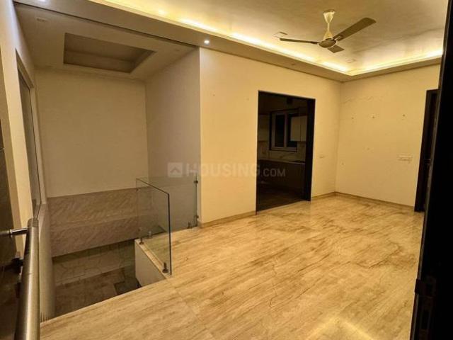 4 BHK Duplex in DLF Phase 4 for rent Gurgaon. The reference number is 20472102