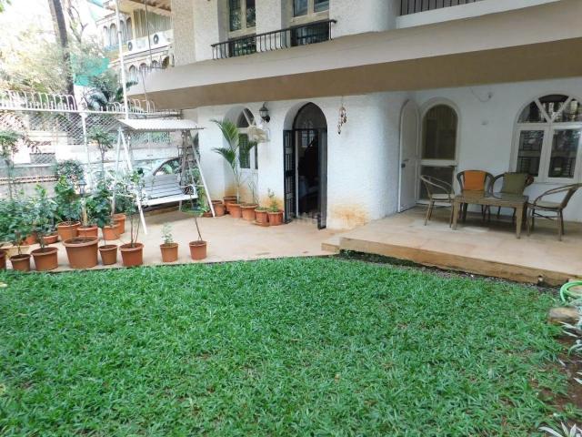 4 BHK Duplex in Khar West for resale Linking Road Khar West. The reference number is 17728416
