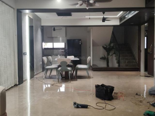4 BHK Duplex in Jagatpur for rent Ahmedabad. The reference number is 20588146