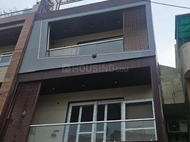 4 BHK Duplex in Janakpuri for resale West Delhi. The reference number is 17779640