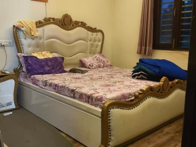 4 BHK Duplex in Saket for resale New Delhi. The reference number is 18723804