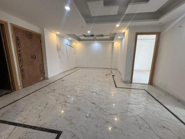 4 BHK Duplex in Sector 104 for resale Noida. The reference number is 19832184