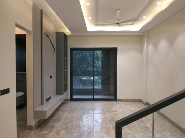 4 BHK Independent Builder Floor in Pitampura for resale New Delhi. The reference number is 20614197