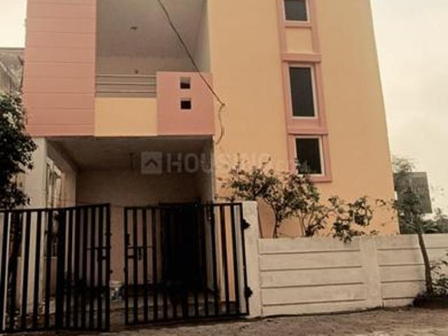 4 BHK Duplex in Tankapani Road for rent Bhubaneswar. The reference number is 19900039