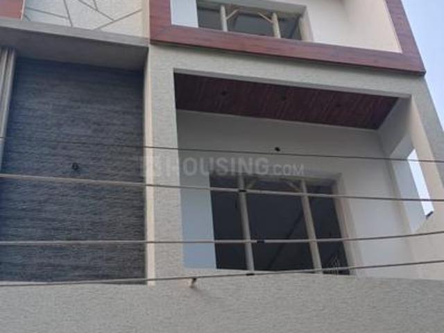 4 BHK Duplex in Valasaravakkam for resale Chennai. The reference number is 20216838