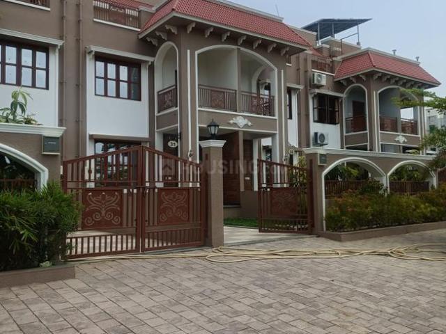 4 BHK Duplex in Vinzol for rent Ahmedabad. The reference number is 20592964