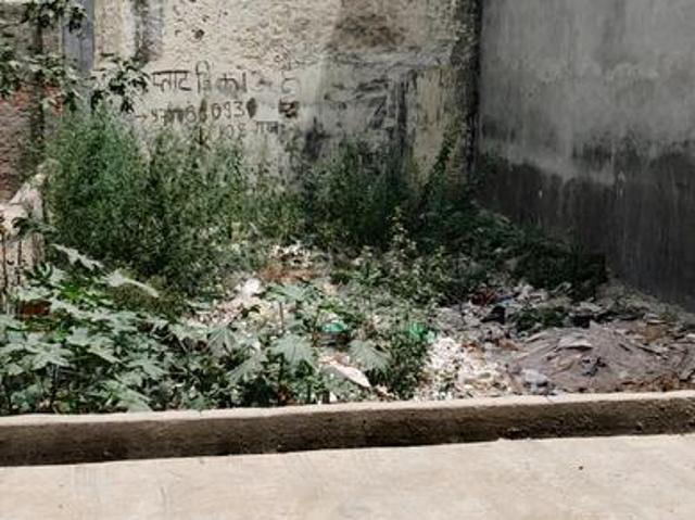 4 BHK Farm House in Govindpuram for resale Ghaziabad. The reference number is 20548632