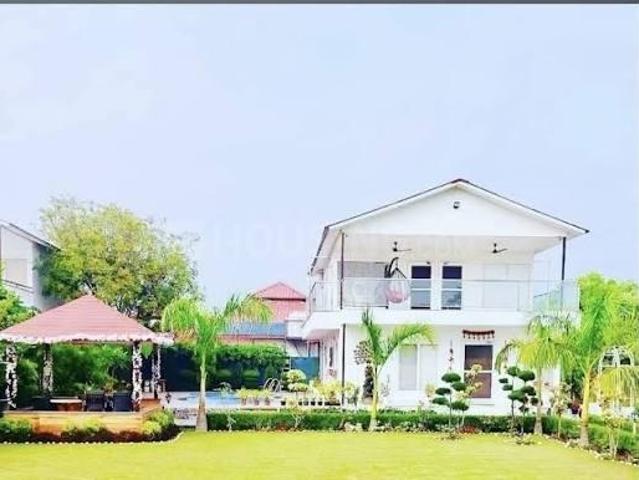 4 BHK Farm House in Sector 150 for resale Noida. The reference number is 20553973