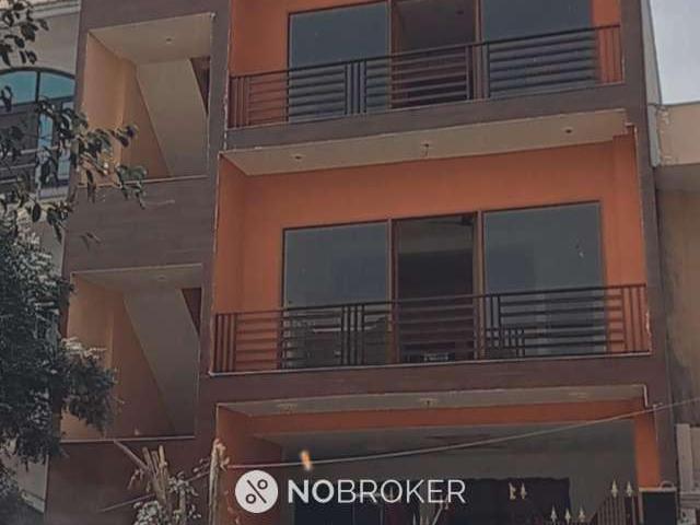 4+ BHK Flat For Sale In Mitra Enclave