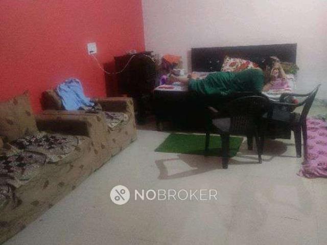 4+ BHK Flat For Sale In Model Town