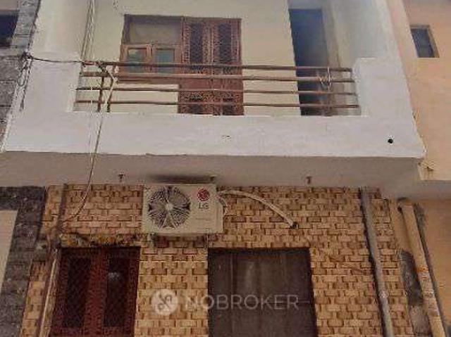 4+ BHK Flat For Sale In Nilothi