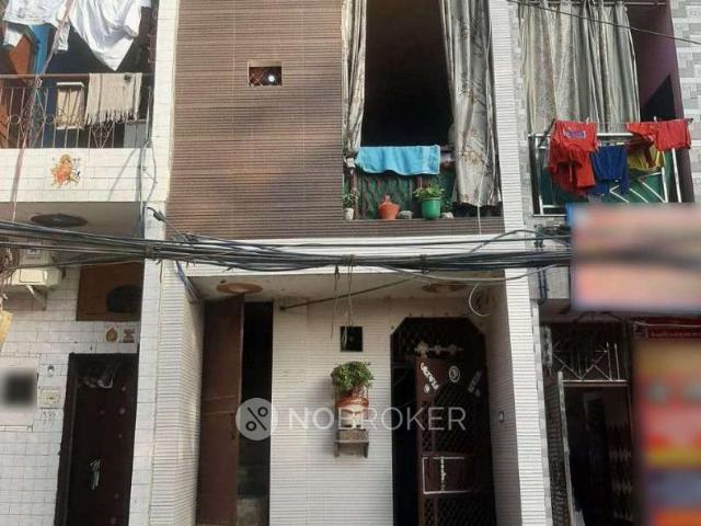 4 BHK Flat For Sale In Jahangir Puri