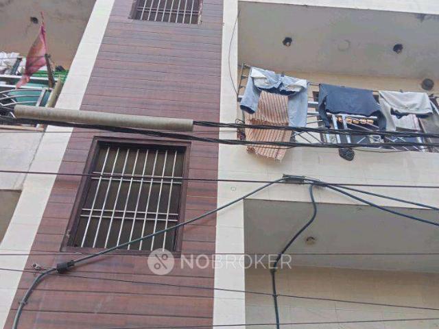 4+ BHK Flat For Sale In Rohini