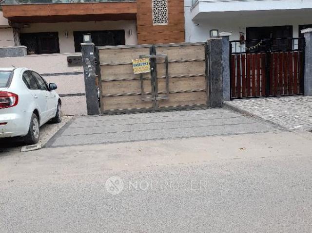 4 BHK Flat For Sale In Sector 40