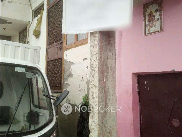 4+ BHK Flat For Sale In Tughlakabad