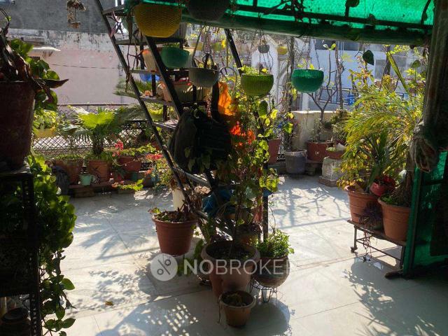 4+ BHK Flat For Sale In Uttam Nagar