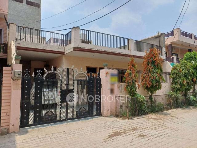4 BHK Flat In Orlove Court For Sale In Sector 28