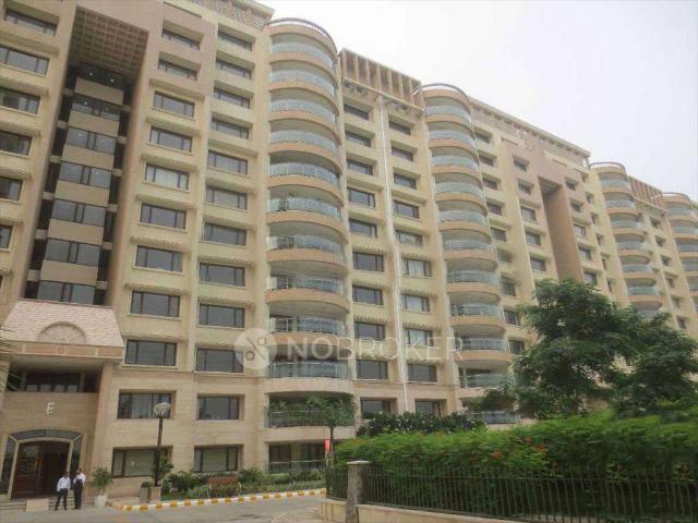 4+ BHK Flat In Ambience Caitriona For Sale In Sector 24