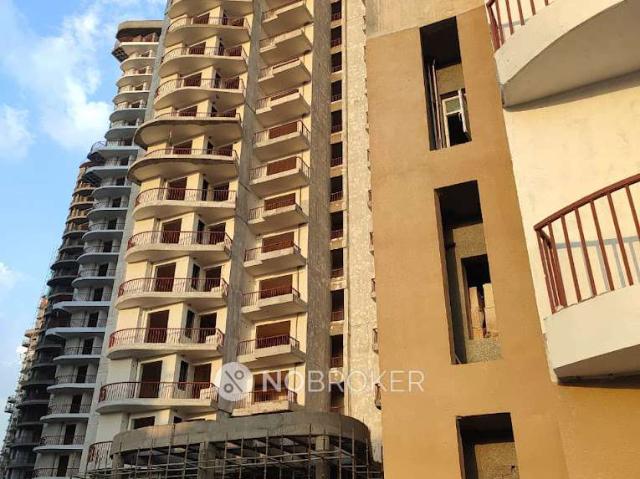 4 BHK Flat In Amrapali Heartbeat City, Sector 107, Noida For Sale In Sector 107, Noida