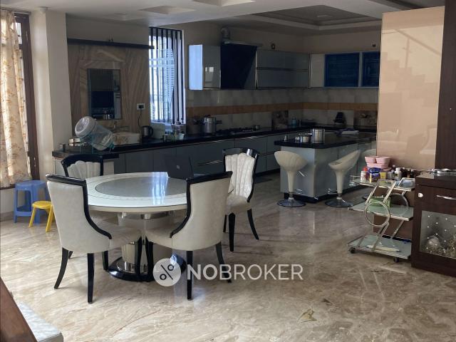 4+ BHK Flat In Apranji For Sale In Jayanagar