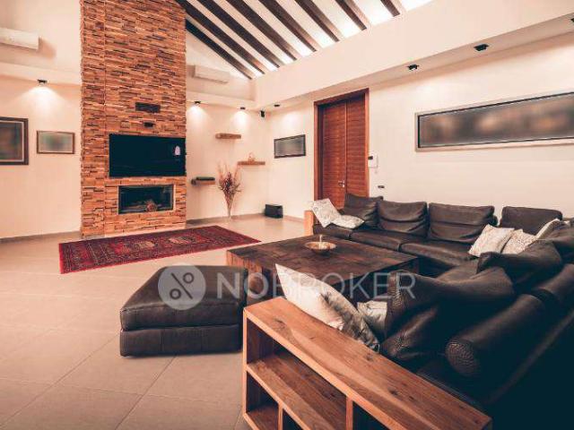 4 BHK Flat In Eldeco 7 Peaks For Sale In Omicron 1a