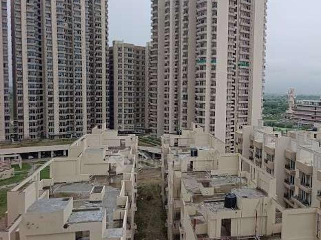4 BHK Flat In Gaur Yamuna City for Rent In Yamuna Expy