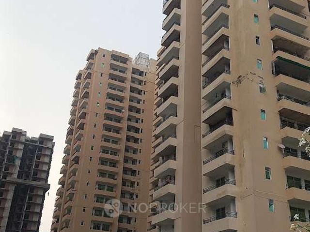 4 BHK Flat In Green Society For Sale In Sector 16b