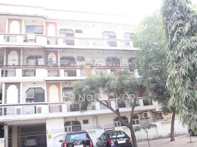 4 BHK Flat In Judge Colony, Sector 9 for Rent In Sector 9
