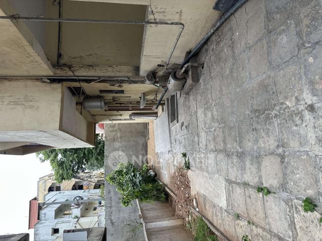 4+ BHK Flat In Lakshmi Narayana For Sale In Himayatnagar