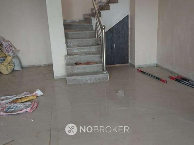 4 BHK Flat In Logix Blossom County for Rent In Sector 137