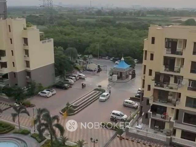 4 BHK Flat In Purvanchal Heights for Rent In Sector Zeta I