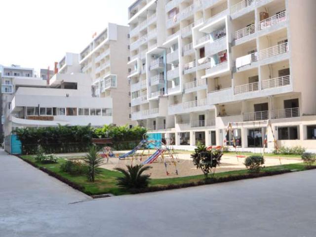 4 BHK Flat In Pashim Plaza for Rent In Shaikpet