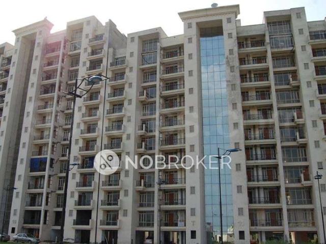 4 BHK Flat In Parsvnath Estate For Sale In Omega Iv